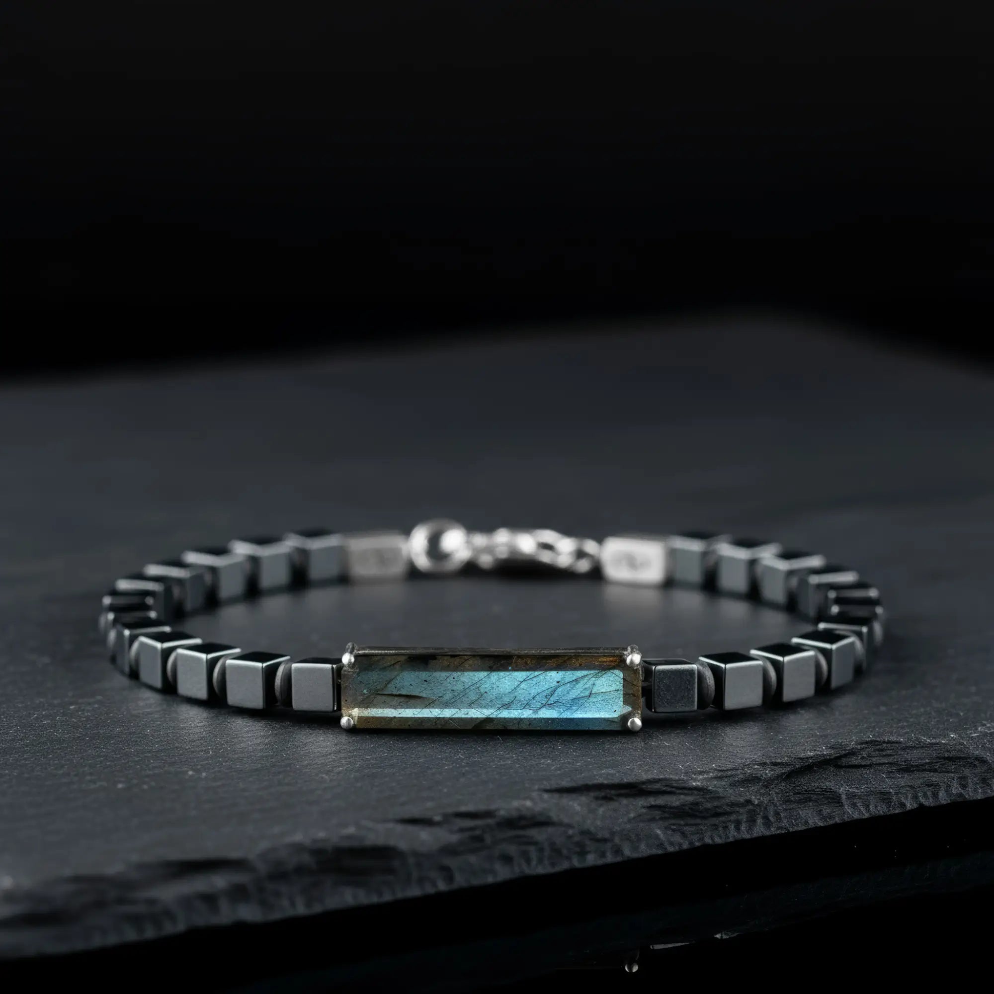 Labradorite - Hematite Cube Bracelet II (4-6mm)