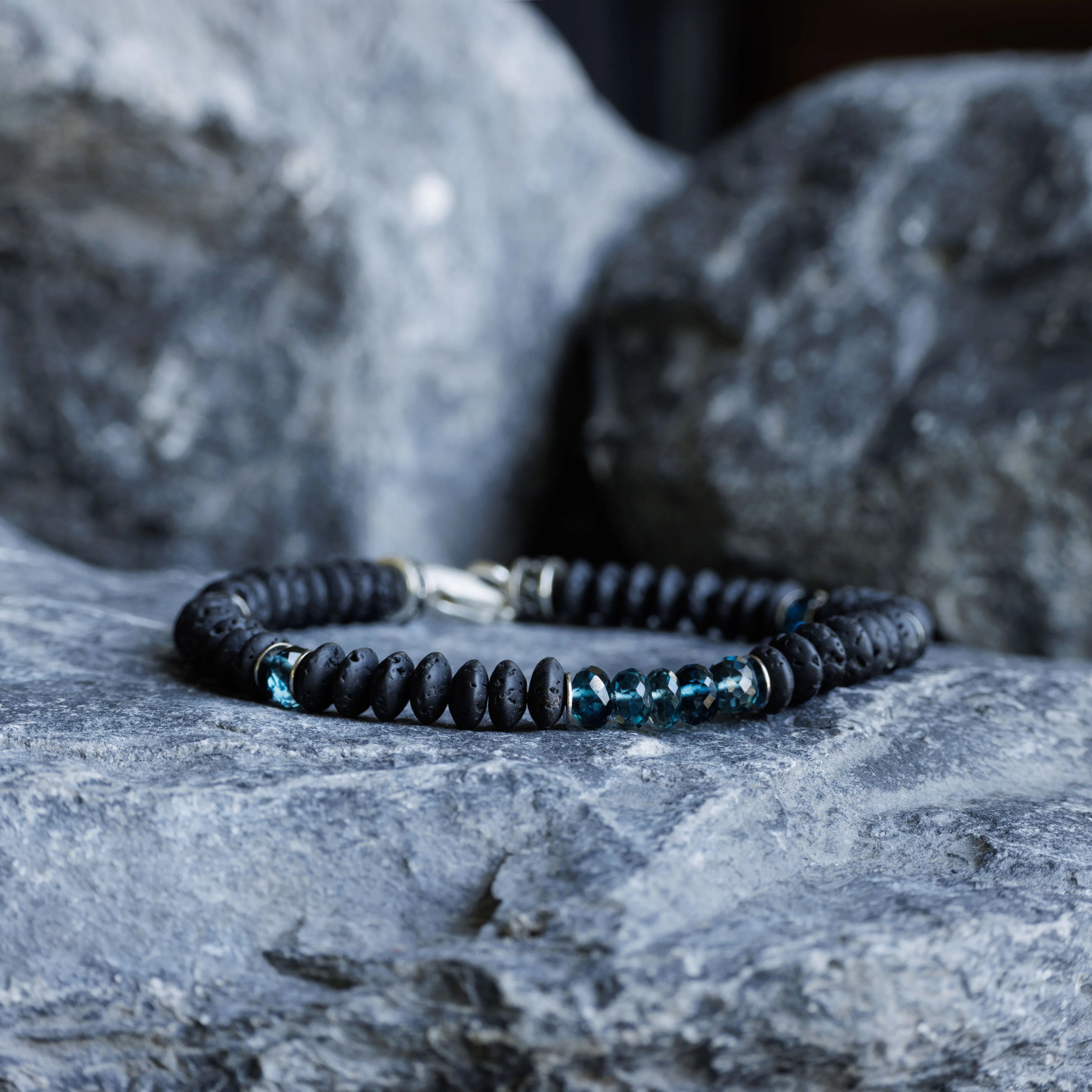 London Blue Topaz - Black Bracelet II (5-6mm)