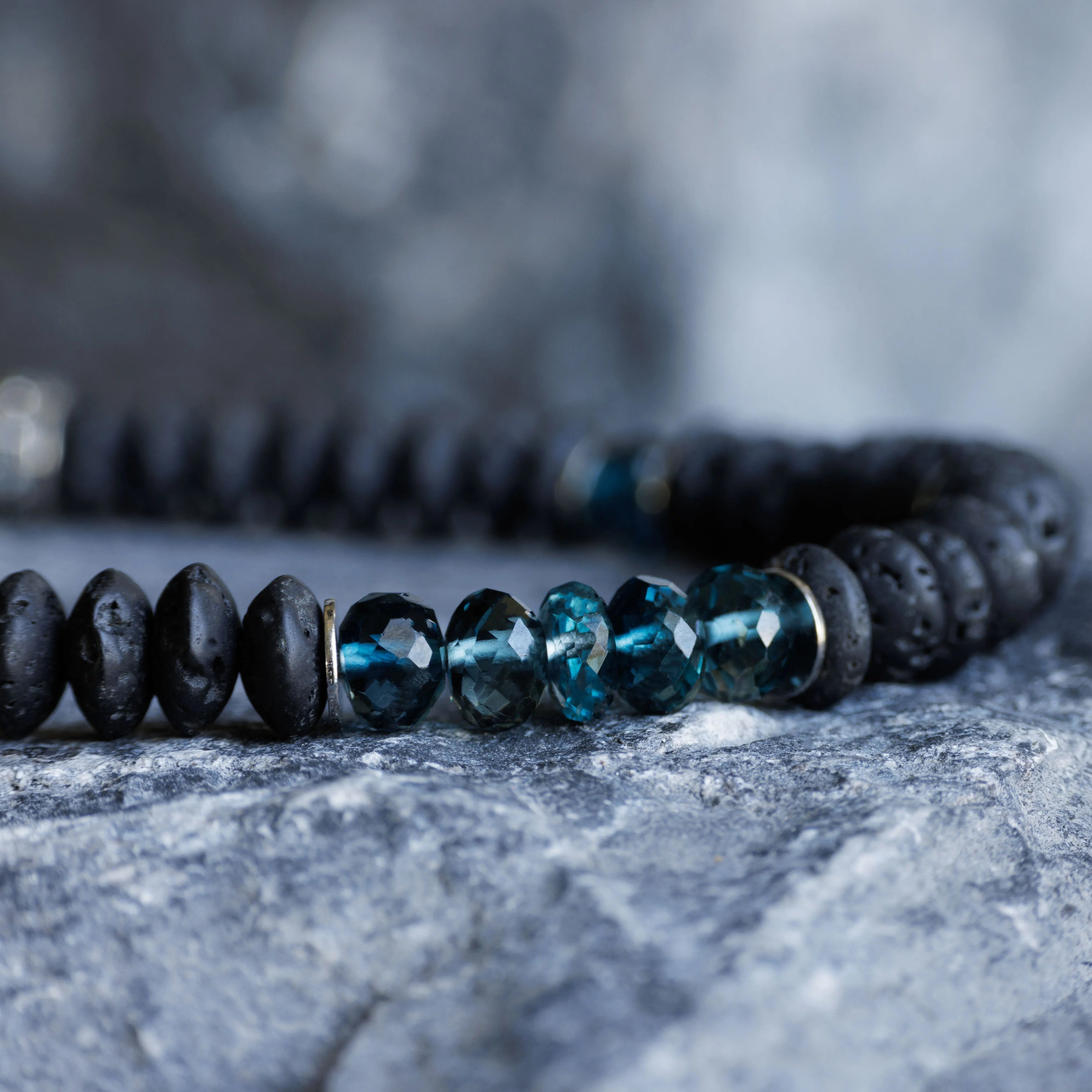 London Blue Topaz - Black Bracelet II (5-6mm)