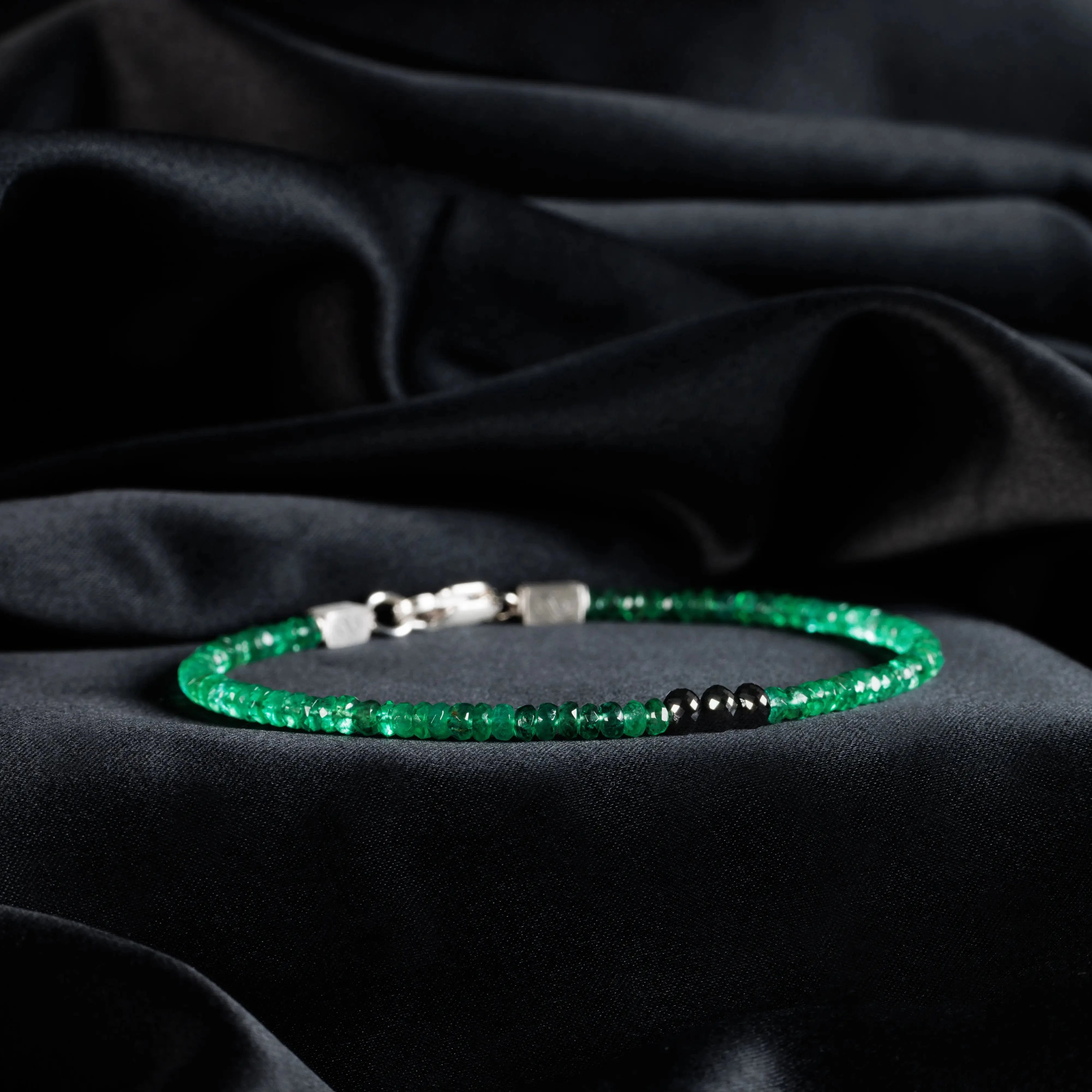 Black Diamond - Emerald Bracelet II (3-4mm)