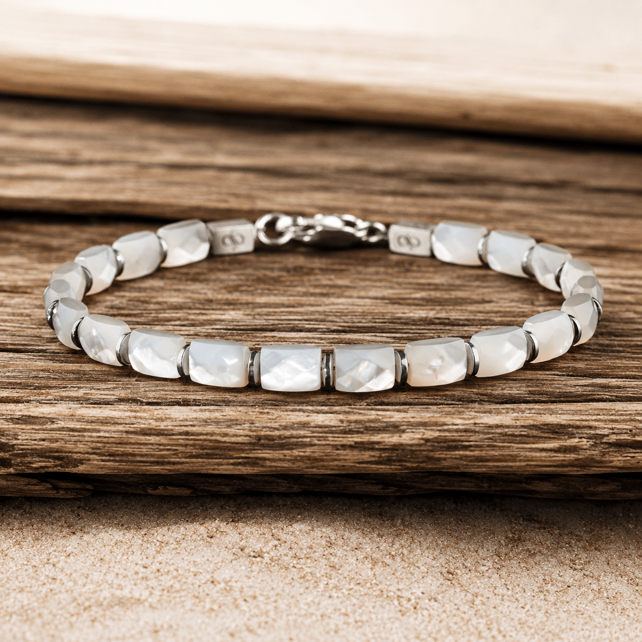 Silver Lip Oyster Bracelet II (7x5mm)