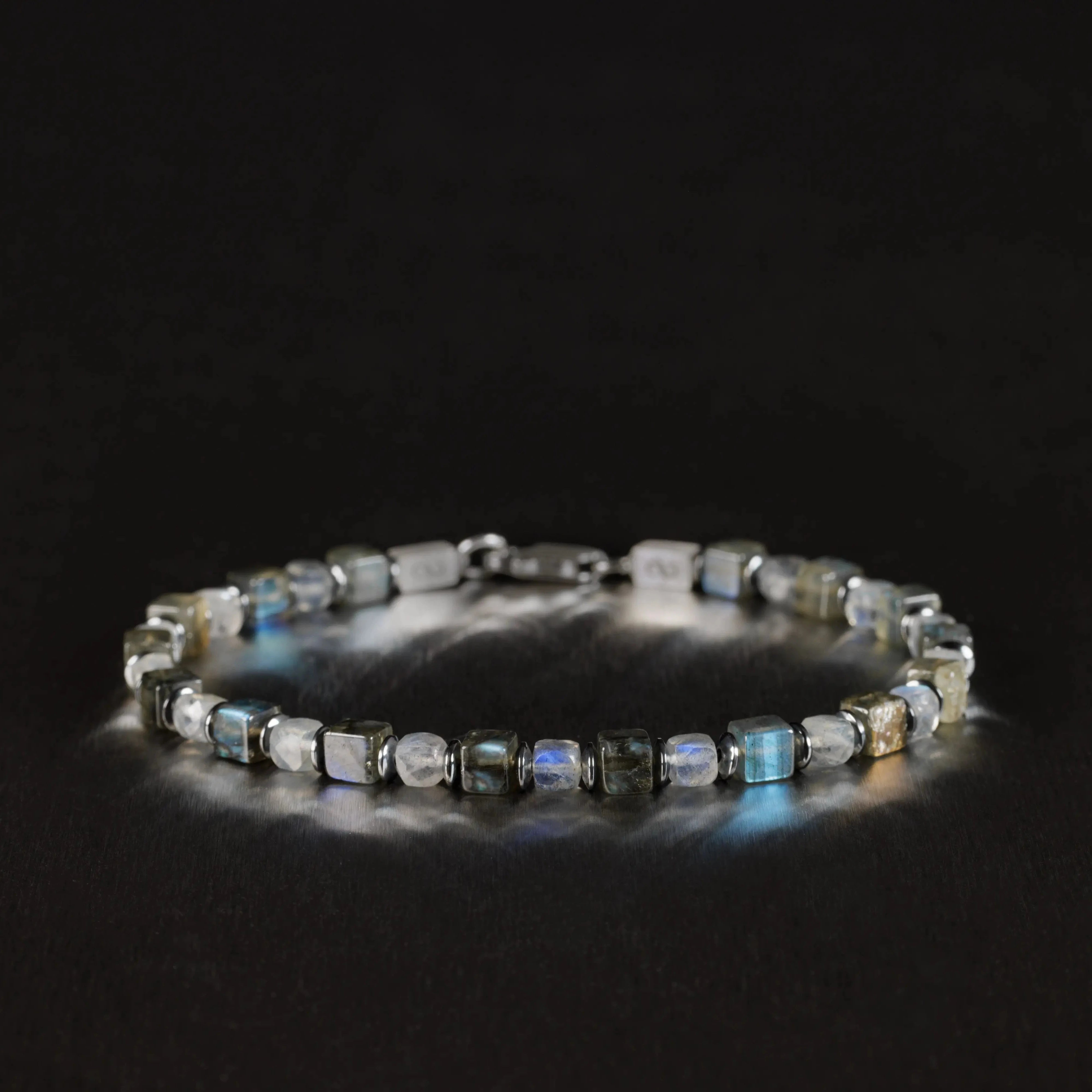 Labradorite Cube Bracelet II (4-4.5mm)