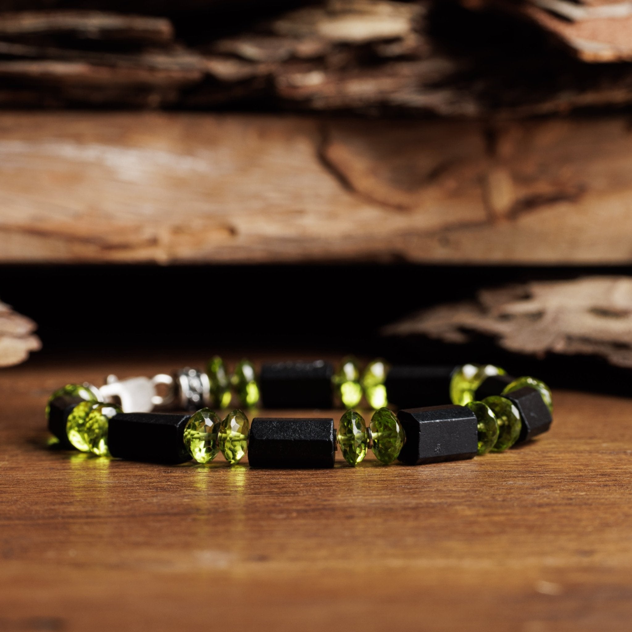 Shungite - Peridot Bracelet I (6-8mm)