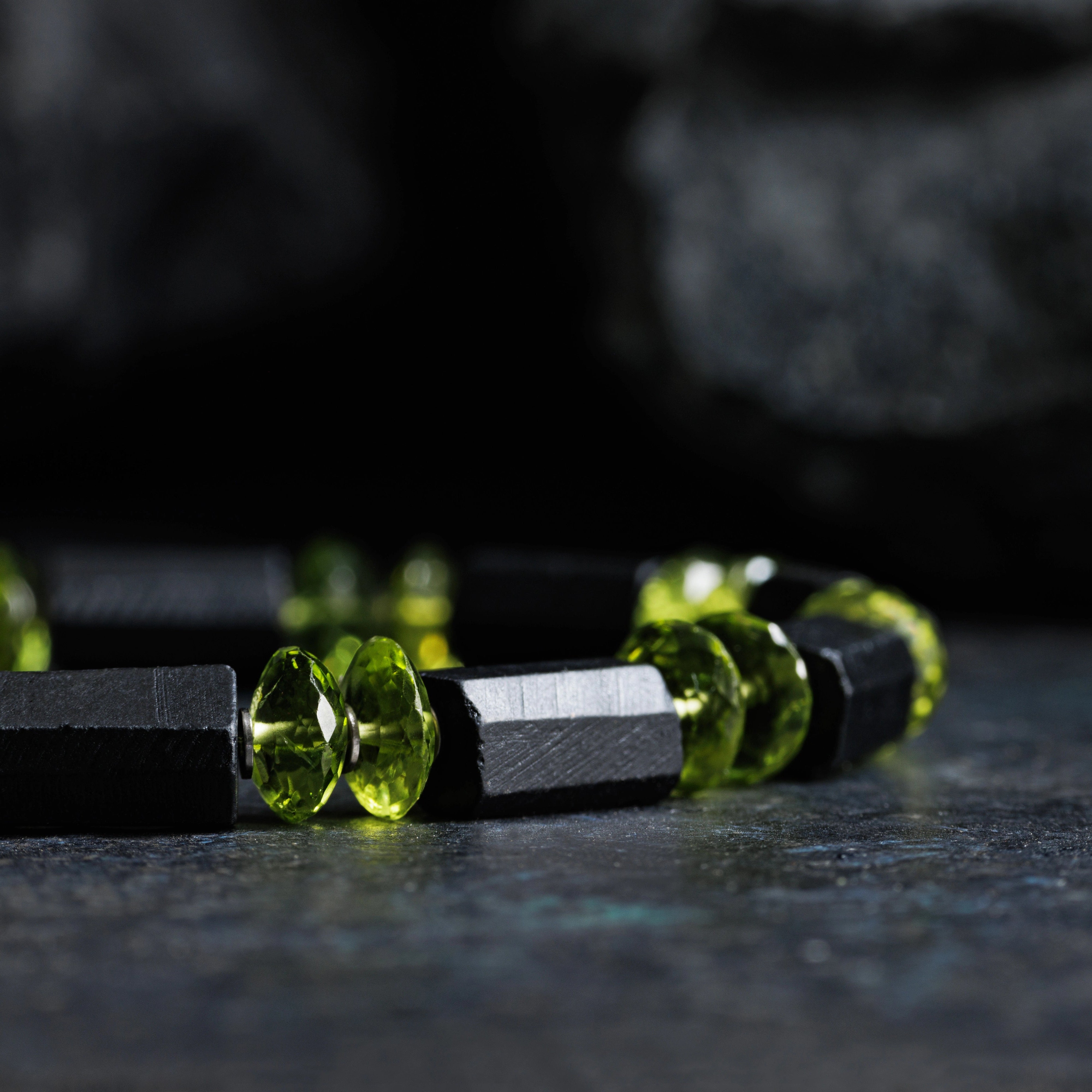 Shungite - Peridot Bracelet I (6-8mm)