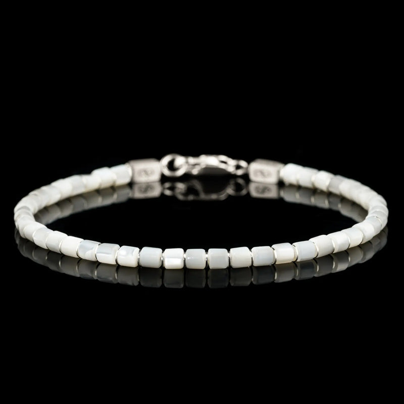 Mother of pearl bracelet for men. 3mm iridescent nacre beads. Aurum Brothers.