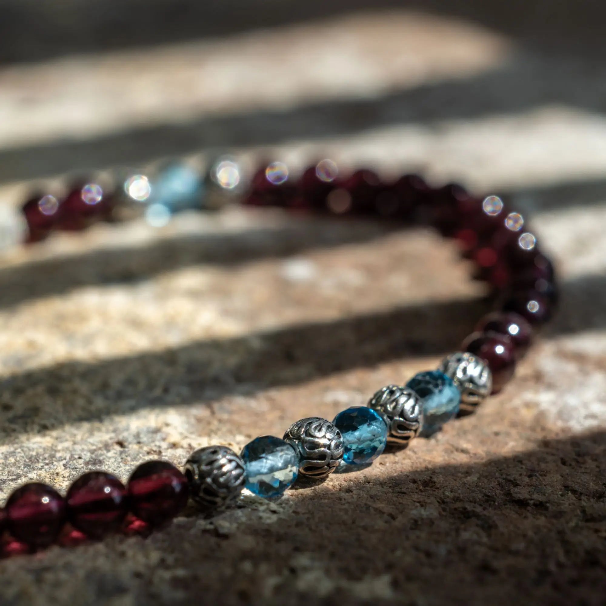 Swiss Blue Topaz - Red Garnet Bracelet VII (3.5 - 4mm)