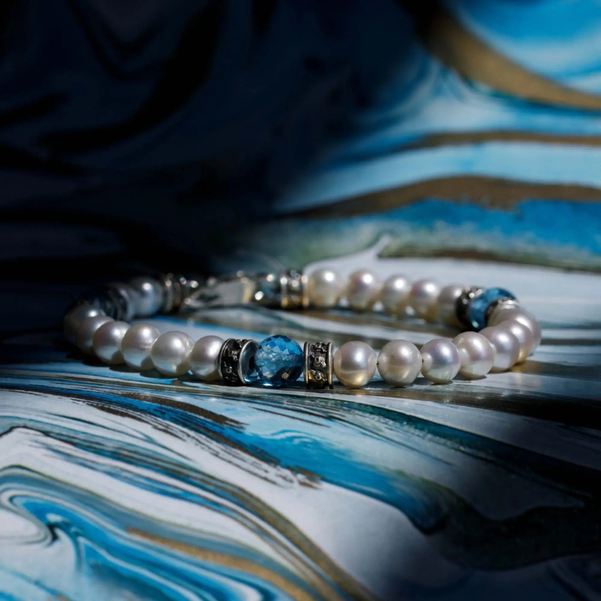 Swiss Blue Topaz - Pearl Bracelet VI (6.5mm - 7.5mm)